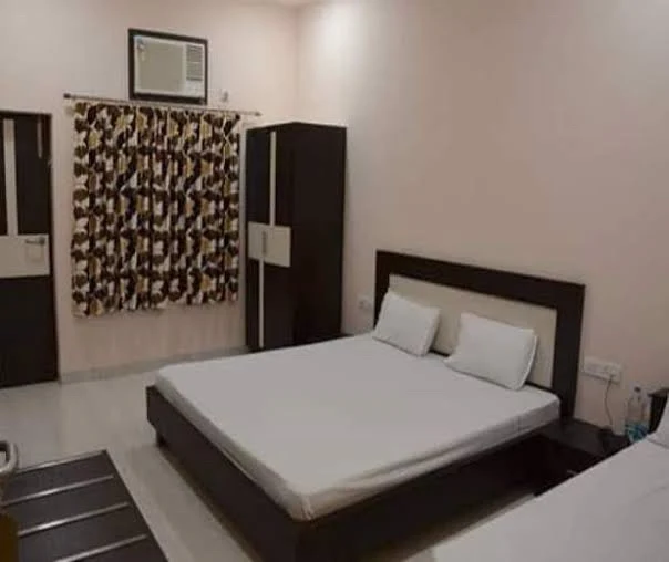 Deluxe AC Room Sanwaria Bhawan